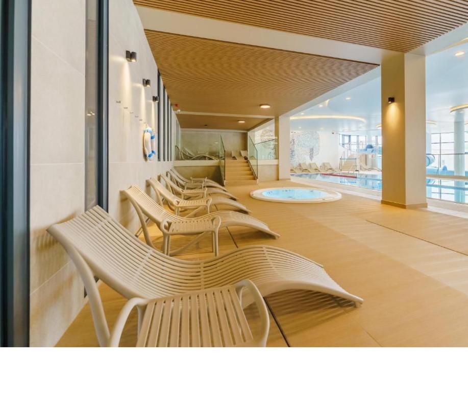 Kolobrzeg Apartamenty Polanki Aqua Z Bezplatnym Basenem, Bawialnia, Parkingiem I Fitness ภายนอก รูปภาพ